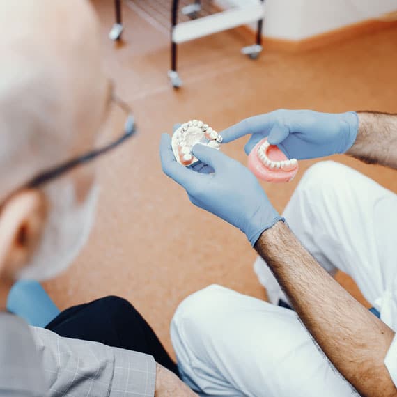 Bellevue Azalea Dentistry offers a denture facility including partial and immediate dentures.