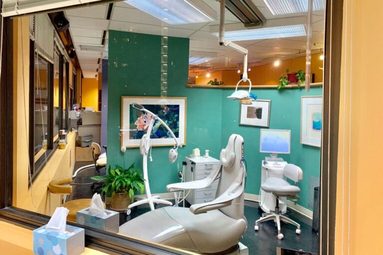 Dental equipment and treatment room in Bellevue